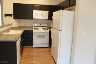 Photo #2: 2663298 Listing 