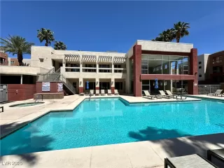 Photo #3: 2663301 Listing 