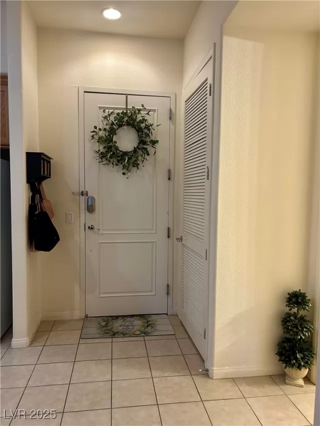 MLS: 2663326 Condo For Sale