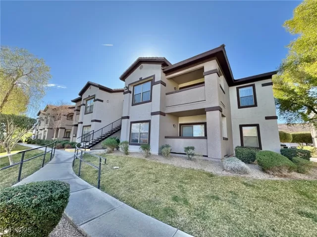 MLS: 2663330 Condo For Sale