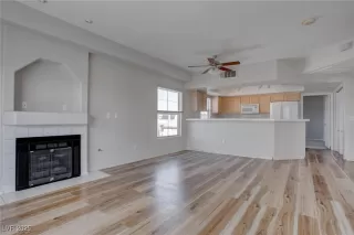 Photo #3: 2663338 Listing