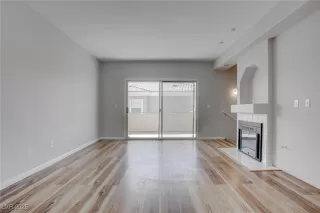 Photo #5: 2663338 Listing