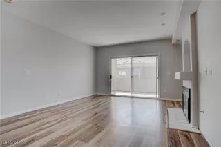 Photo #6: 2663338 Listing