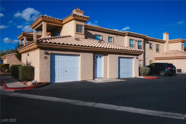 MLS: 2663348 Condo For Sale