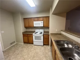 Photo #4: 2663378 Listing 