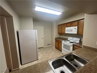 Photo #5: 2663378 Listing 