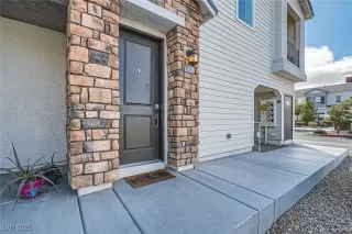 Photo #3: 2663435 Listing