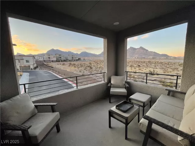 MLS: 2663513 Condo For Sale