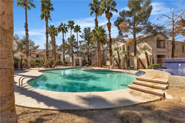 MLS: 2663523 Condo For Sale