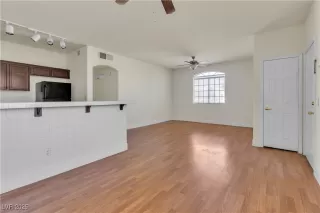 Photo #4: 2663523 Listing