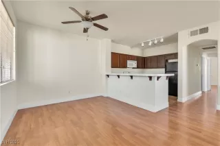 Photo #5: 2663523 Listing