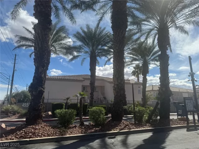 MLS: 2663524 Condo For Sale