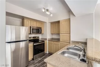 Photo #5: 2663540 Listing 