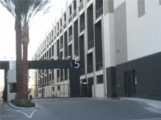 Photo #1: 2663555 Listing 