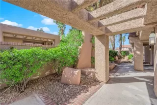 Photo #3: 2663603 Listing