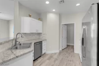 Photo #4: 2663621 Listing