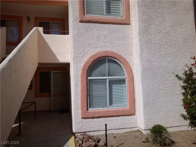 MLS: 2663623 Condo For Sale