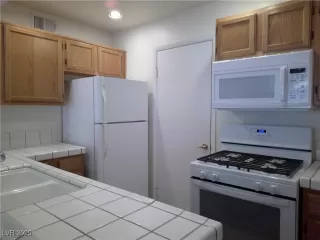 Photo #3: 2663623 Listing 