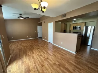 Photo #5: 2663632 Listing