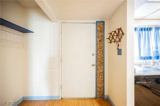 Photo #5: 2663647 Listing