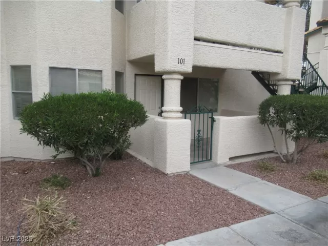 MLS: 2663659 Condo For Sale
