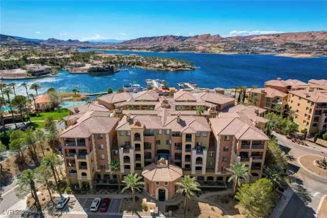 MLS: 2663664 Condo For Sale