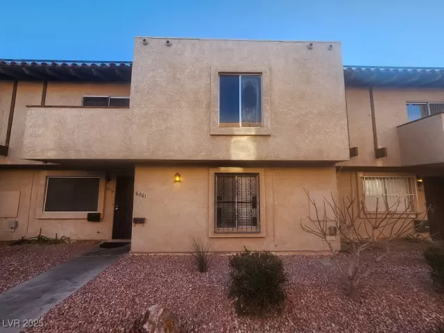 MLS: 2663666 Condo For Sale