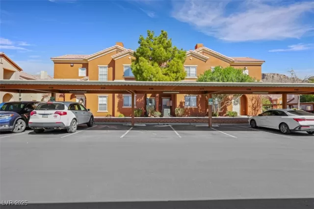 MLS: 2663677 Condo For Sale