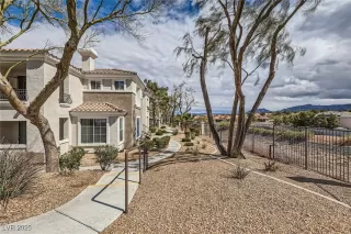 Photo #2: 2663731 Listing 