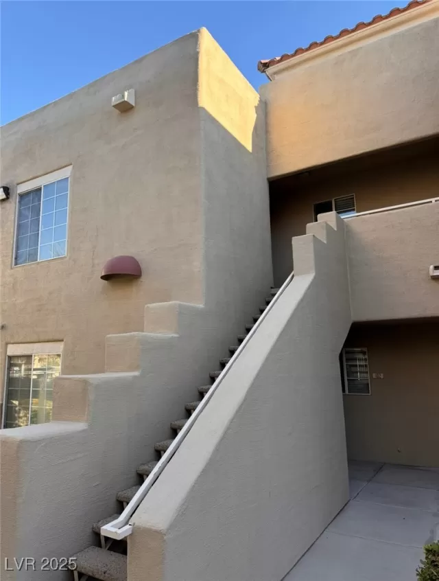 MLS: 2663771 Condo For Sale