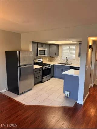 Photo #2: 2663771 Listing 