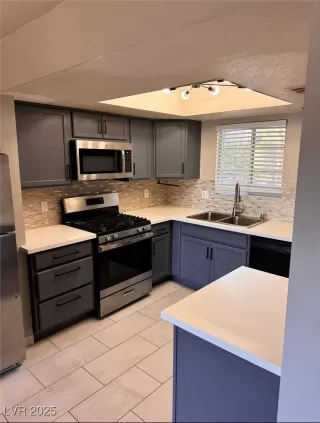 Photo #3: 2663771 Listing 