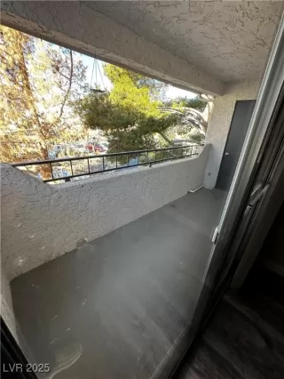 Photo #3: 2663781 Listing