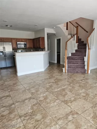Photo #2: 2663782 Listing 