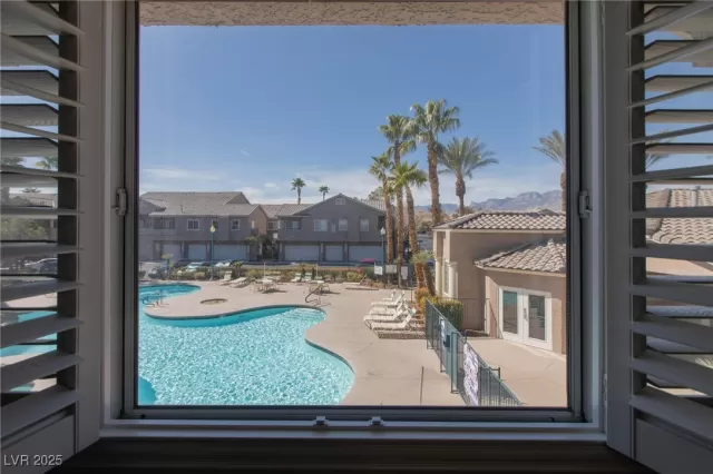 MLS: 2663821 Condo For Sale