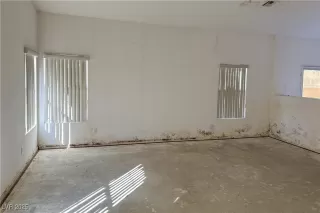 Photo #4: 2663823 Listing