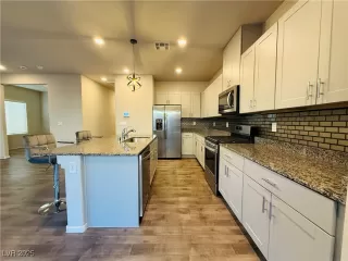 Photo #6: 2663852 Listing 