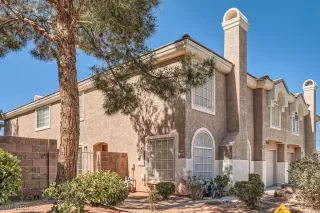 Photo #2: 2663865 Listing