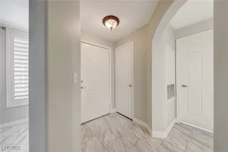 Photo #3: 2663884 Listing