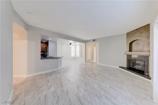 Photo #5: 2663884 Listing