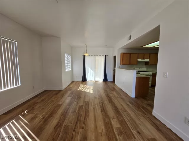 MLS: 2663900 Condo For Sale