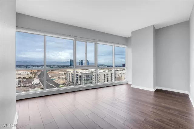MLS: 2663916 Condo For Sale