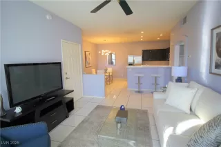 Photo #5: 2663921 Listing 