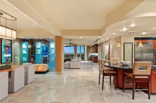 Photo #2: 2663926 Listing