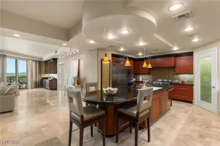 Photo #4: 2663926 Listing