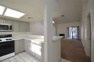 Photo #2: 2663929 Listing 