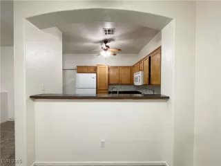 Photo #4: 2663936 Listing 