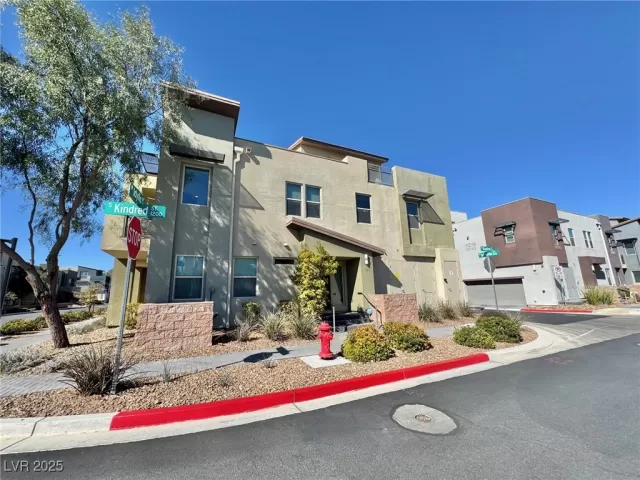MLS: 2663950 Condo For Sale