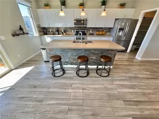 Photo #1: 2663950 Listing 