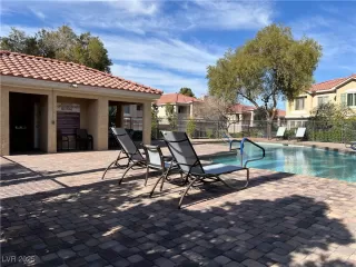 Photo #2: 2663963 Listing 